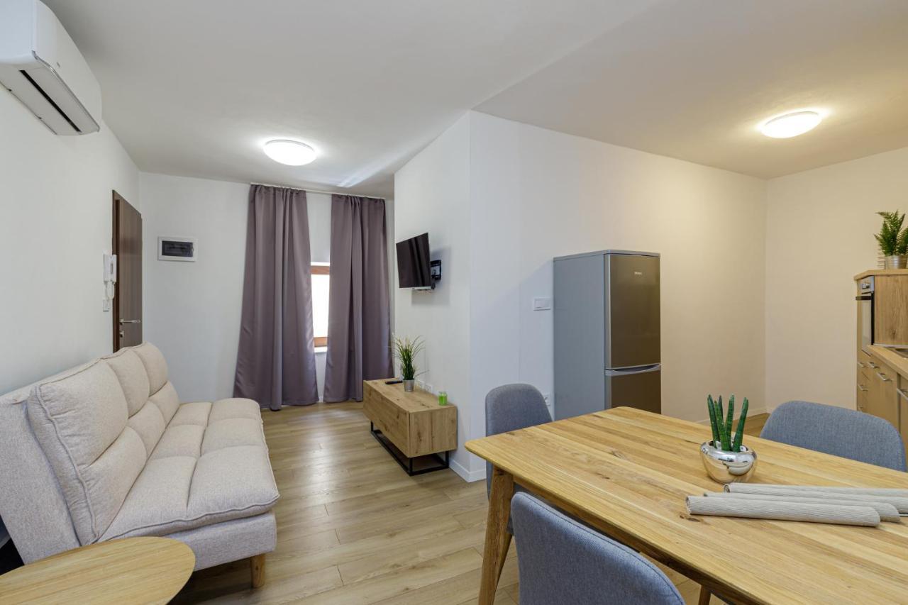 House Aves 2 Apartment Kastelir Luaran gambar